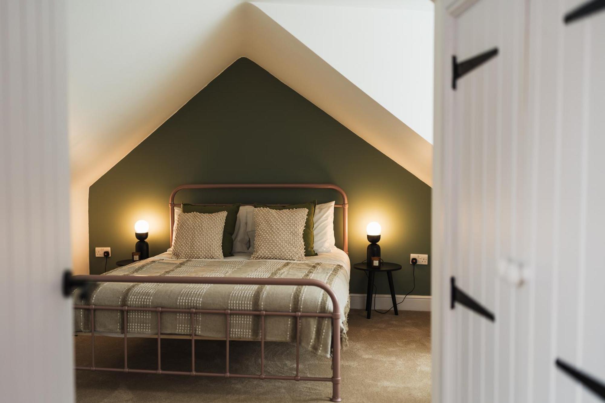Feature Stone, Stunning Apartment, 2 X King Beds And Single, Sleeps 5 Castle Cary Exterior foto